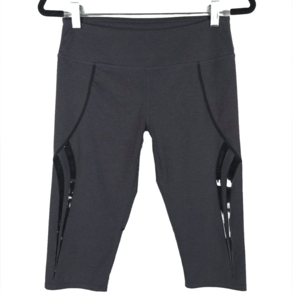 FABLETICS Capri Leggings Black Glossy Strips & Waistband Pocket Size SMALL
